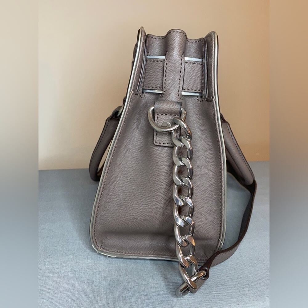 Michael Kors Hamilton Saffiano Leather Gray Shoulder Bag with Silver Charm - Picture 4 of 10